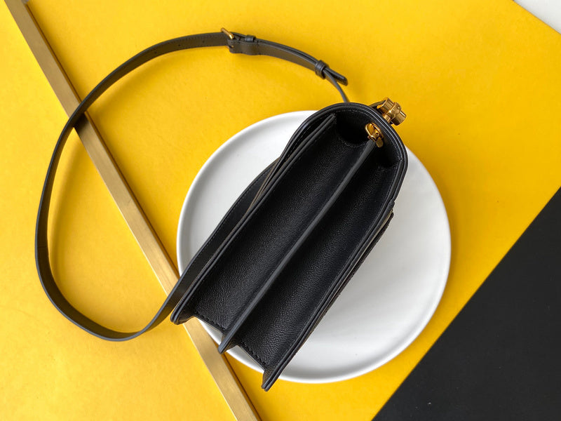 Amelia - YSL Bag - 4178