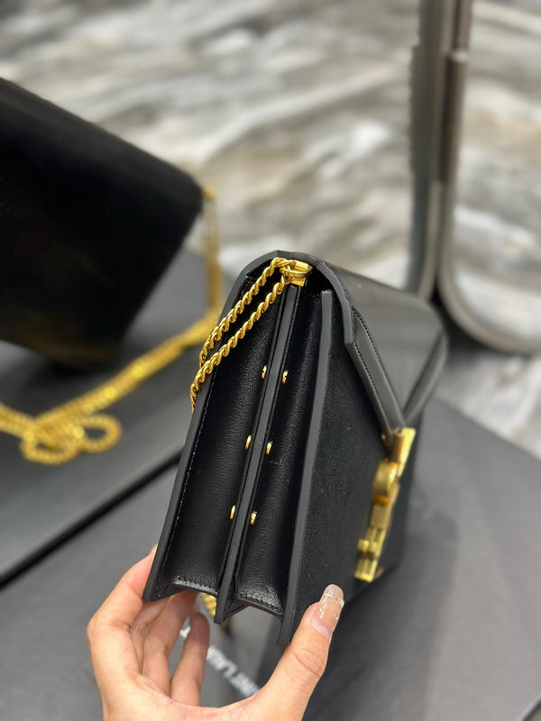 Amelia - YSL Bag - 3903