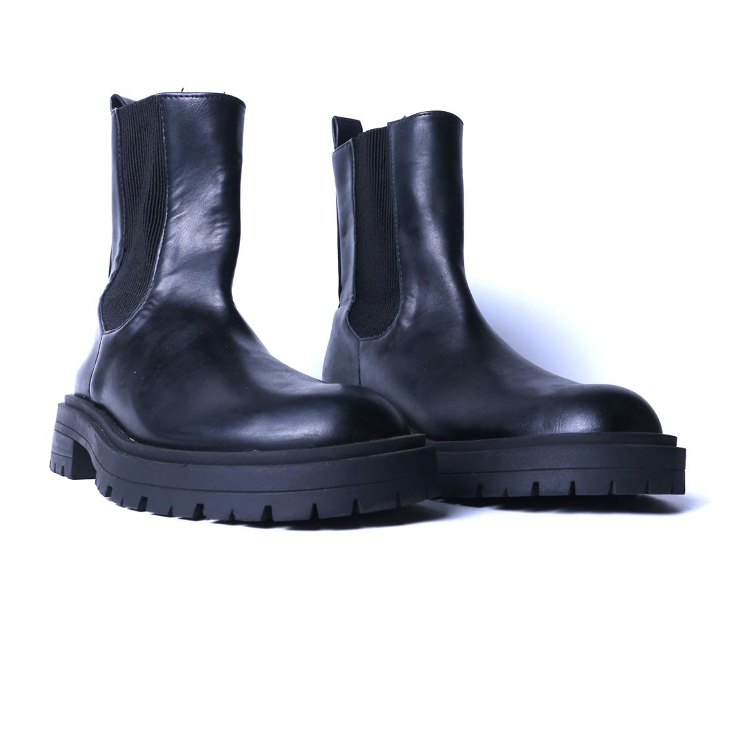 ZARA. .