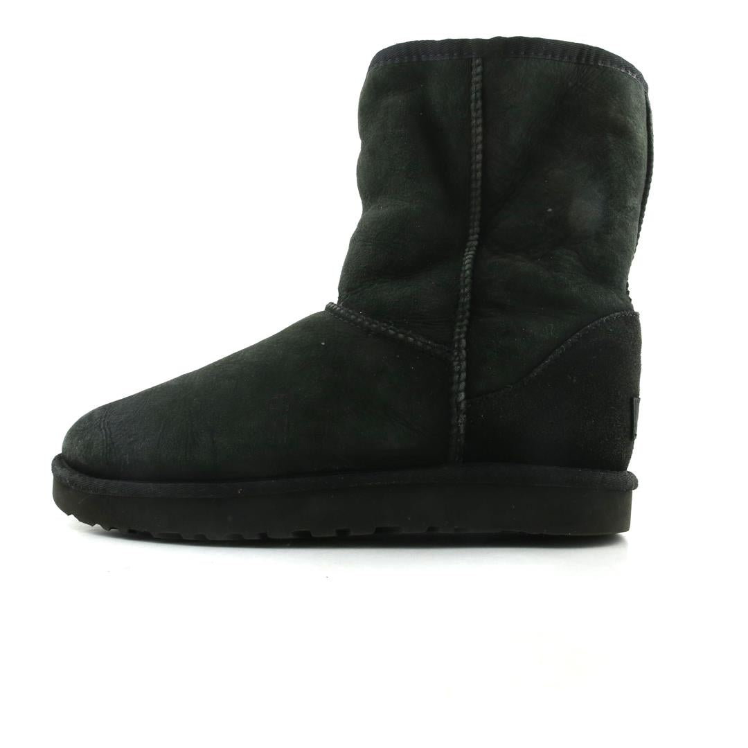 UGG  CLASSIC SHORT II