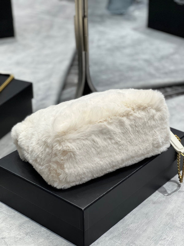 Amelia - YSL Bag - 4162