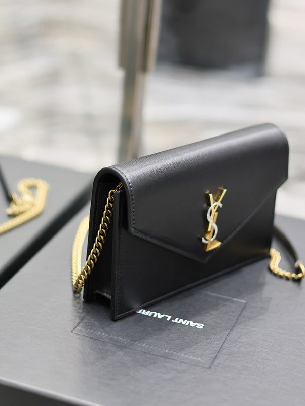 Amelia - YSL Bag - 1955