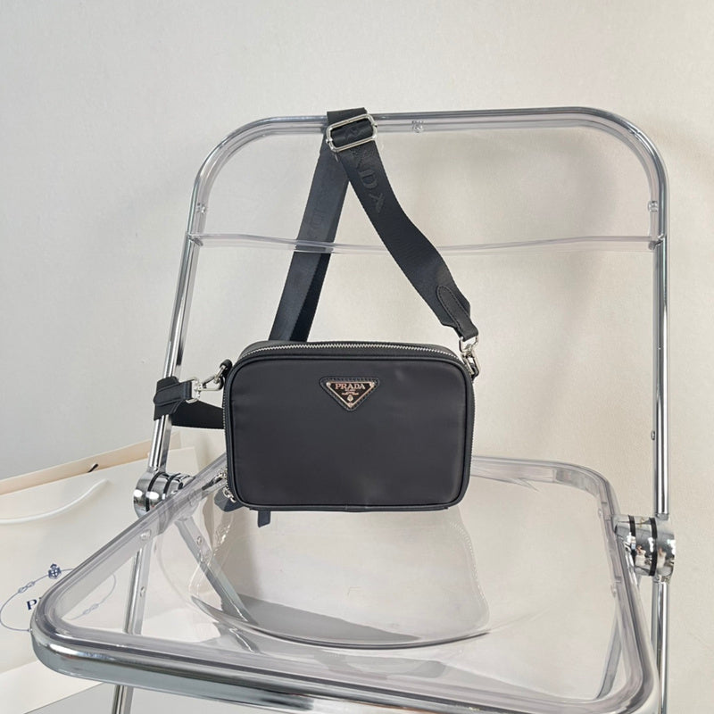 Barnes-Bags - Prada Bags - 995