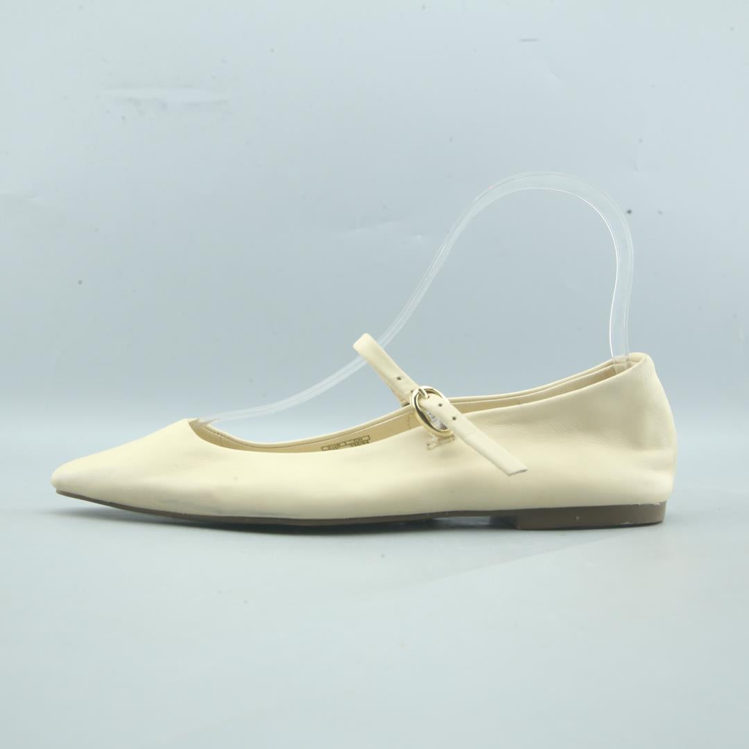 ZARA. .