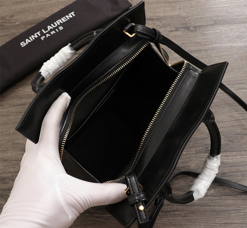 Amelia - YSL Bag - 2934