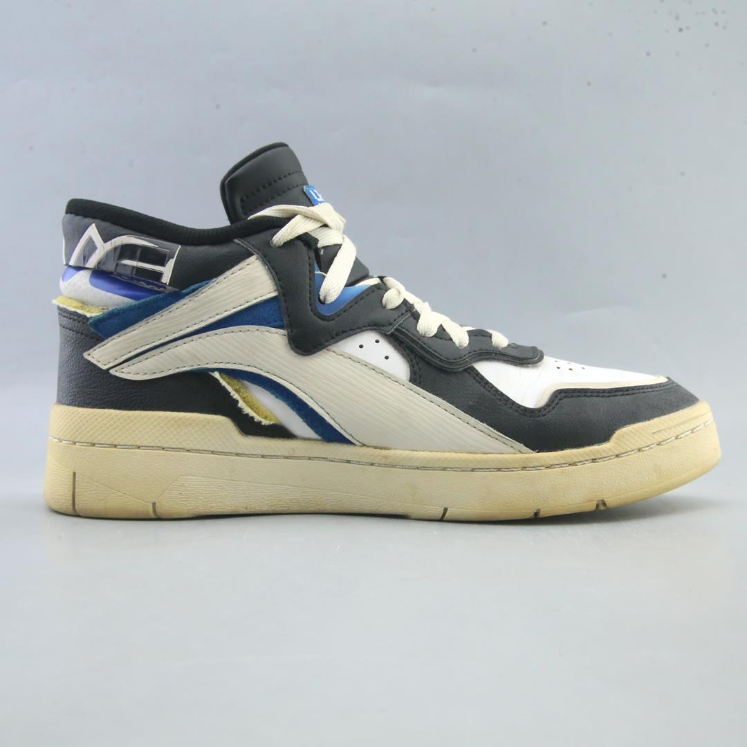LI-NING .