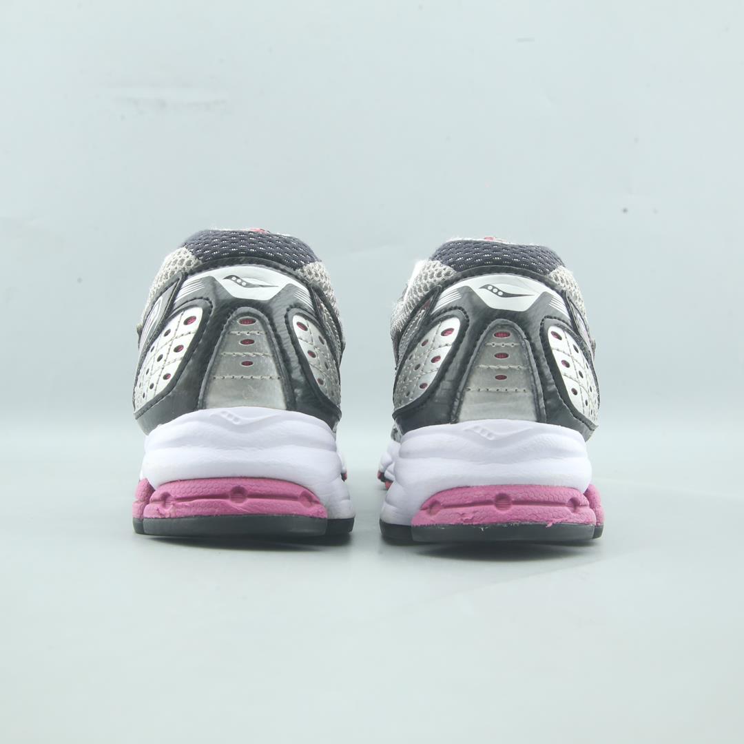 SAUCONY STRATOS 5