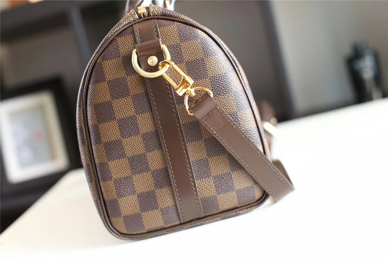Fan Fashion Lu-Vi bags - 8149