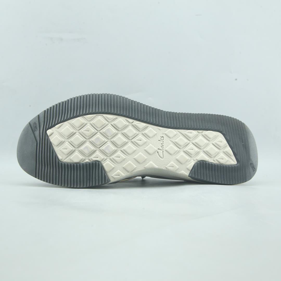 CLARKS DAVIS LOW