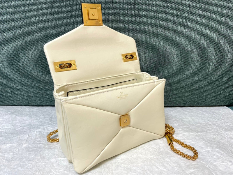 VAL LUXURY BAGS - FOR FASHION LOVERS  AFFORDABLE LUXURY BAGS- 934