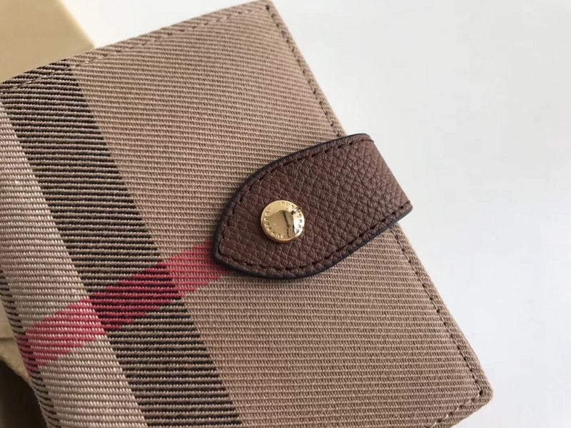 Burberry Bags - Bagsattire   549