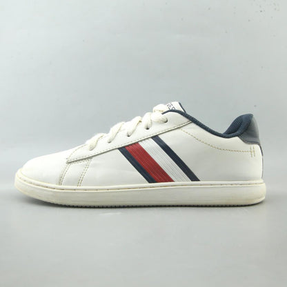 HILFIGER .