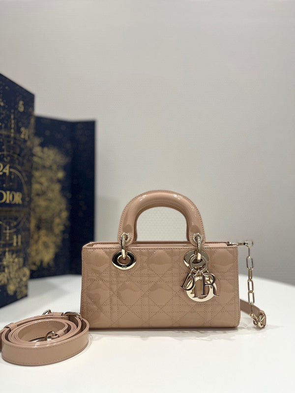Amelia- DYOR FASHION BAGS - 689