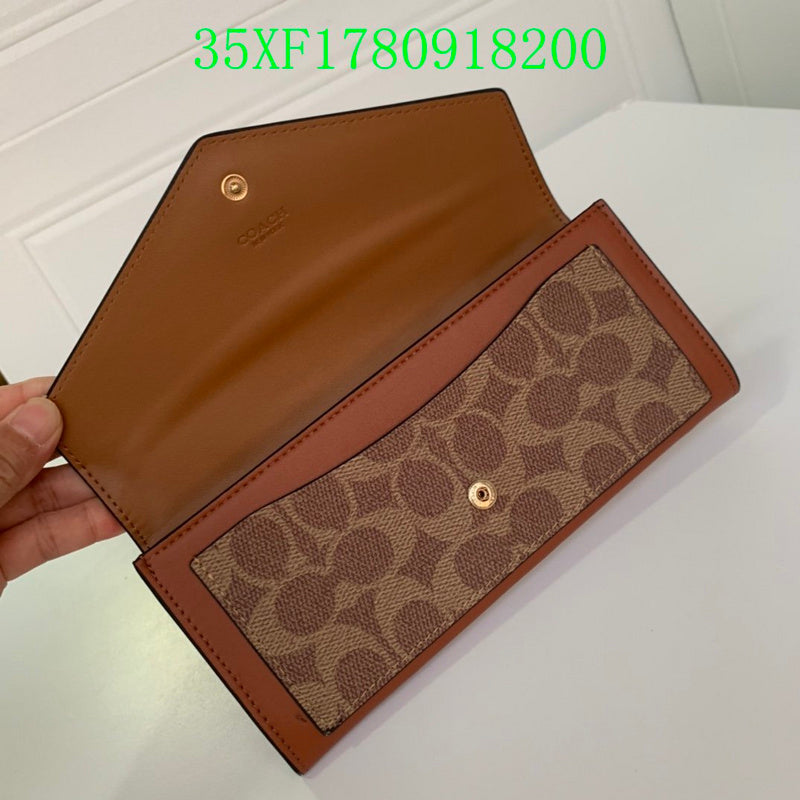 Amelia - CAH Wallet - 084