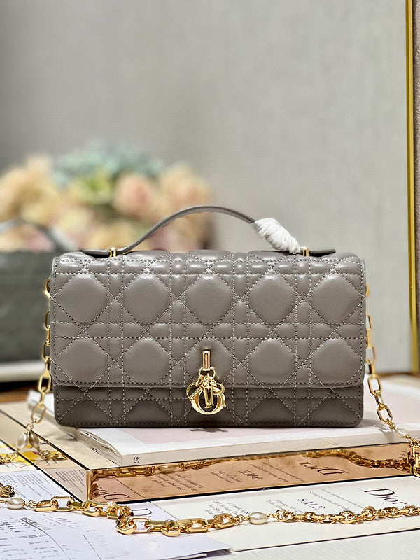 Amelia- DYOR DESIGNER BAGS - 1354