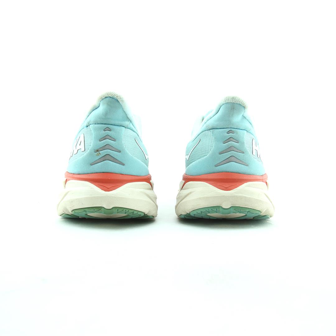 HOKA ONE ONE CLIFTON 8
