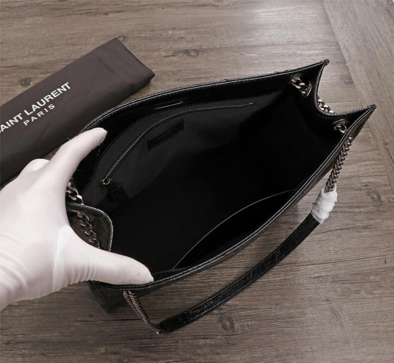 Amelia - YSL Bag - 2957
