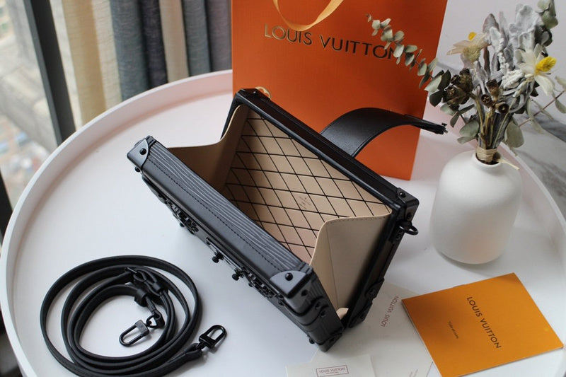 Fan Fashion Lu-Vi bags - 17792