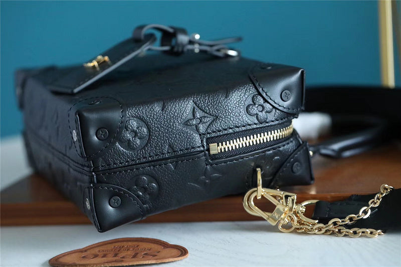 Fan Fashion Lu-Vi bags - 8053