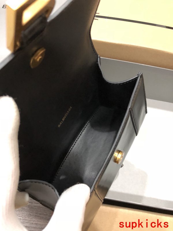 Amelia- BG Hourglass Bags - 051
