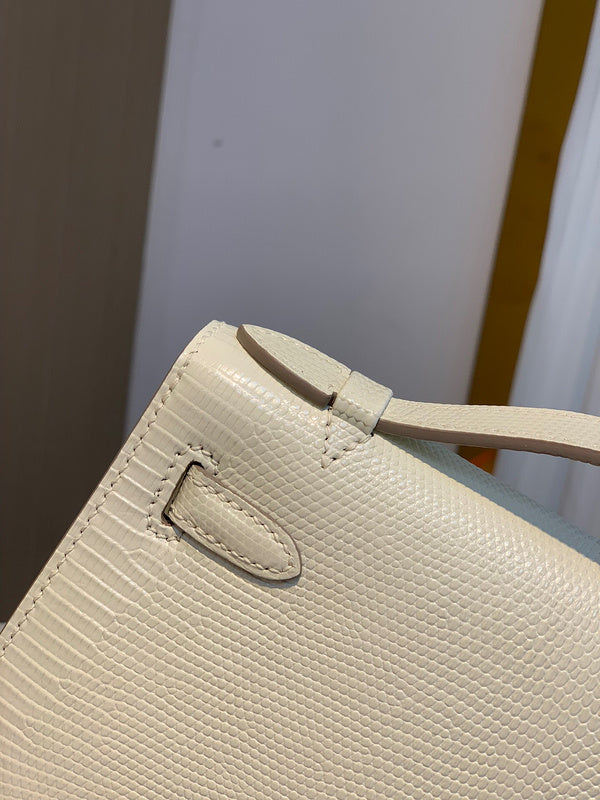 Amelia - HMS Bags - 1707