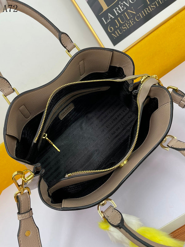 Barnes-Bags - Prada Bags - 901