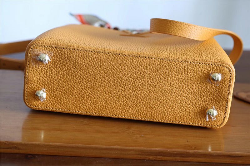 Fan Fashion Lu-Vi bags - 8380