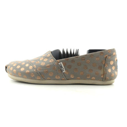 TOMS .