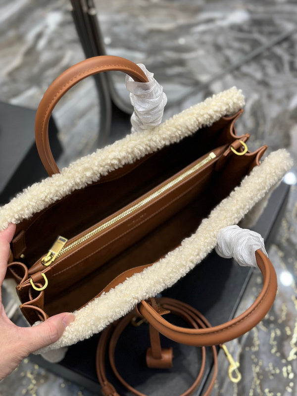 Amelia - YSL Bag - 3940