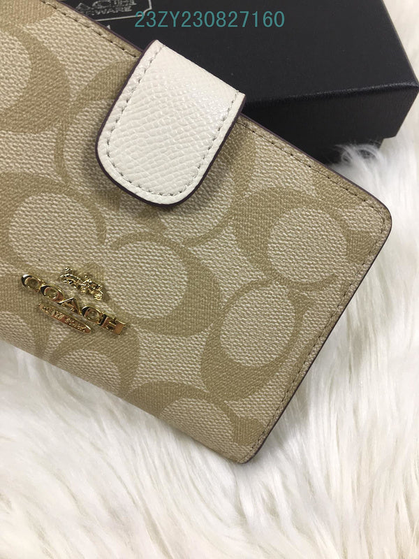 Amelia - CAH Wallet - 143