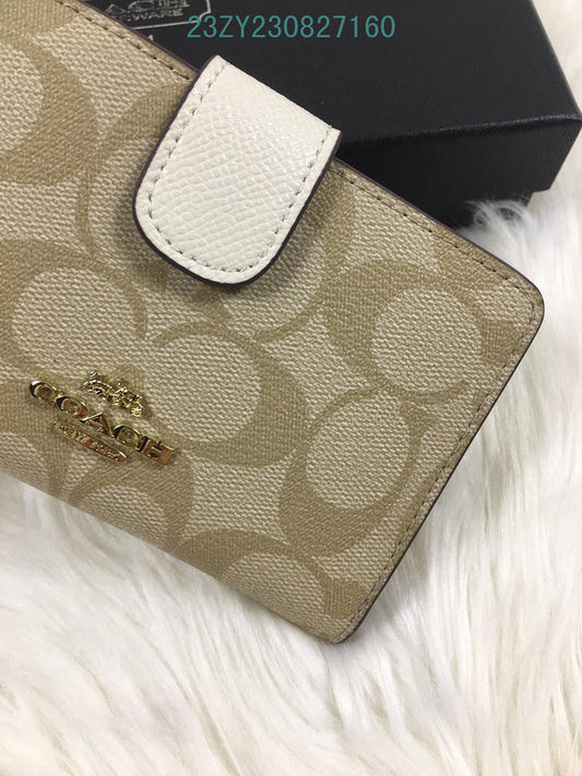 Amelia - CAH Wallet - 143