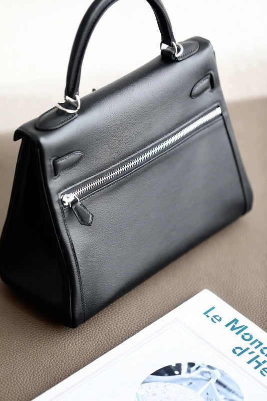 Amelia - HMS Bags - 1672