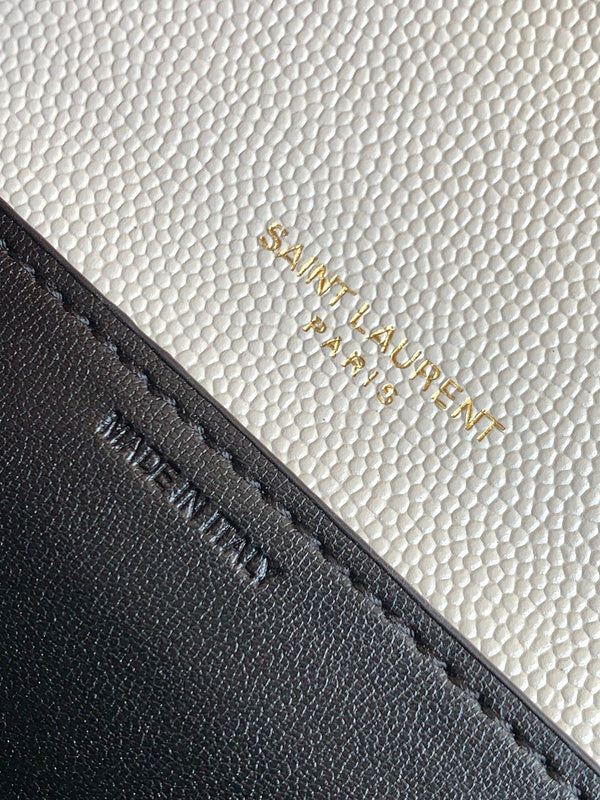 Amelia - YSL Bag - 3722