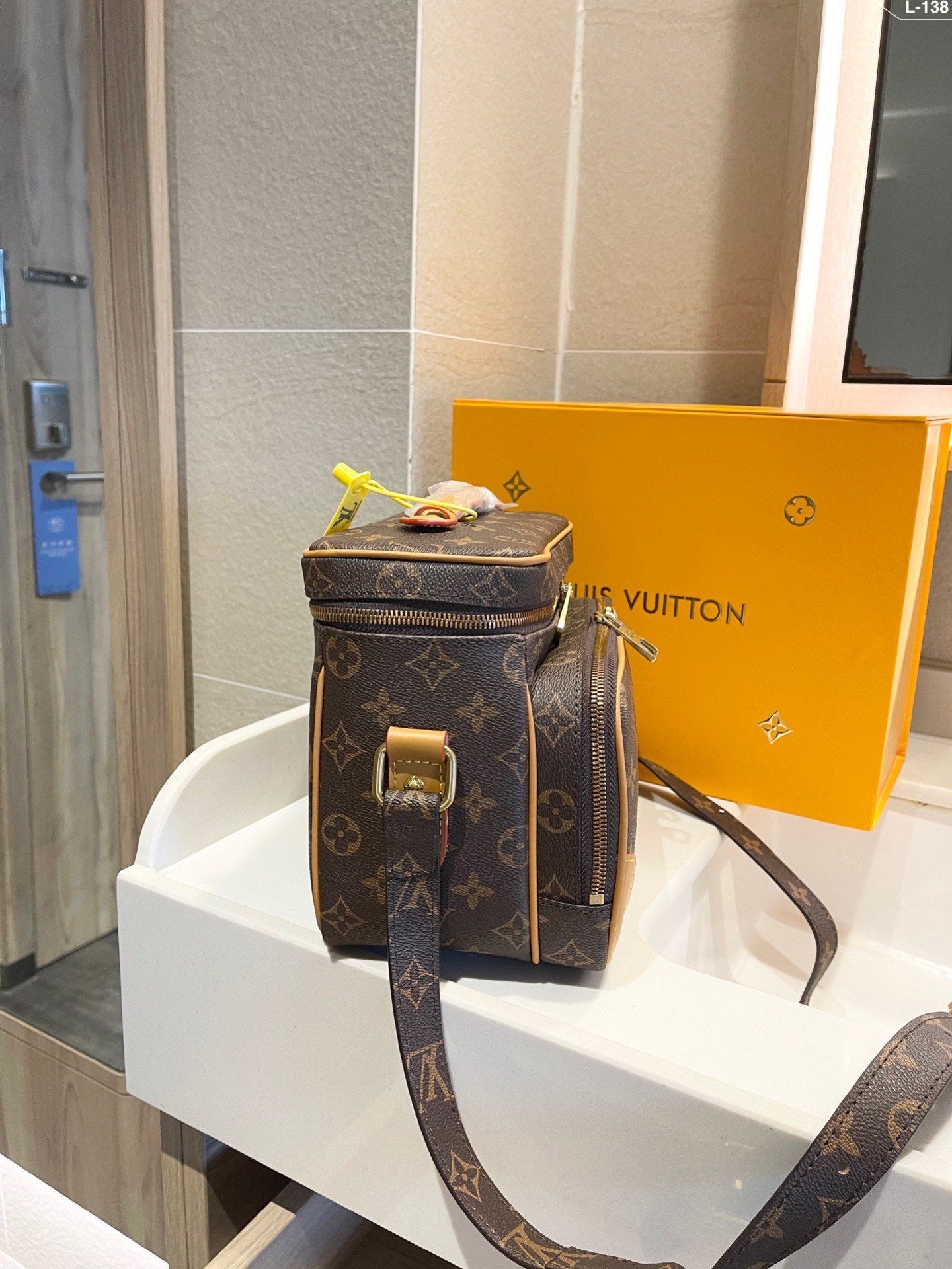 Luxury Handbags Louis Vuitton 515