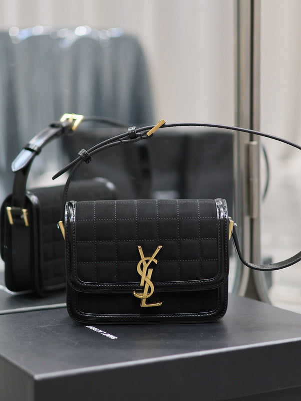 Amelia - YSL Bag - 1847