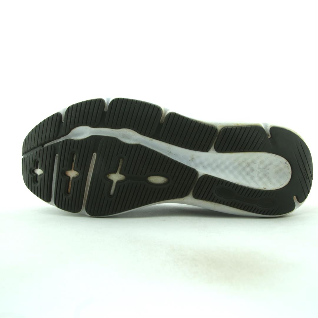 UNDER ARMOUR PURSUIT 3