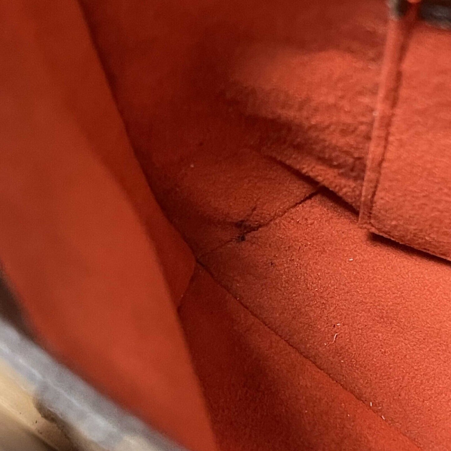 LOUIS VUITTON M tte Tango Damier Ebene Canvas Shoulder Bag
