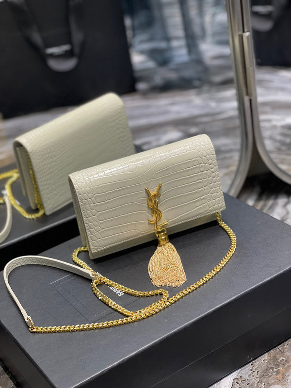Amelia - YSL Bag - 1941