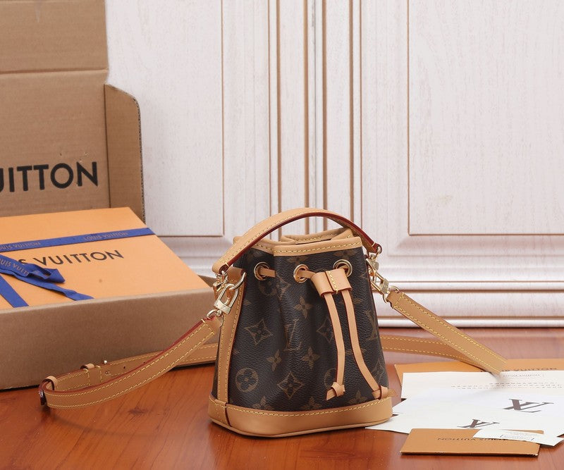 Fan Fashion Lu-Vi Bags - 16805