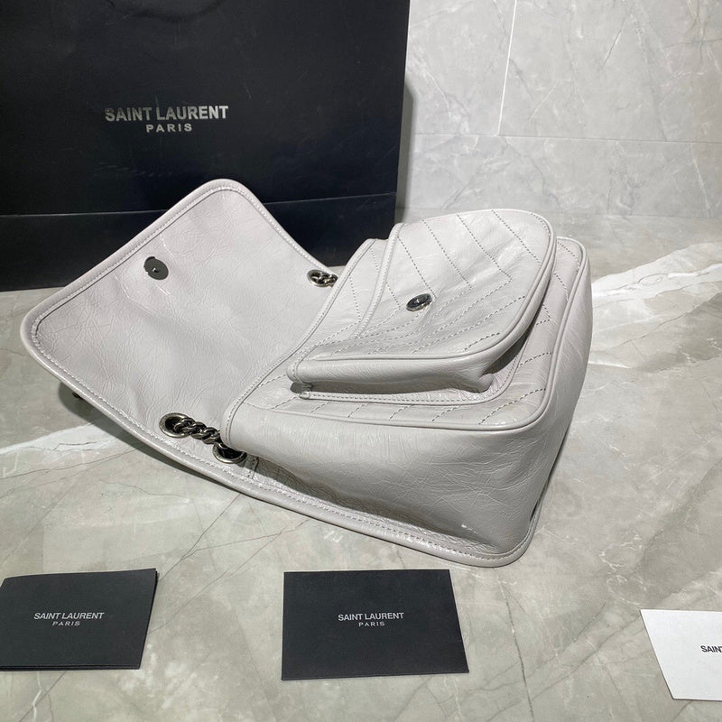 Amelia - YSL Bag - 4050