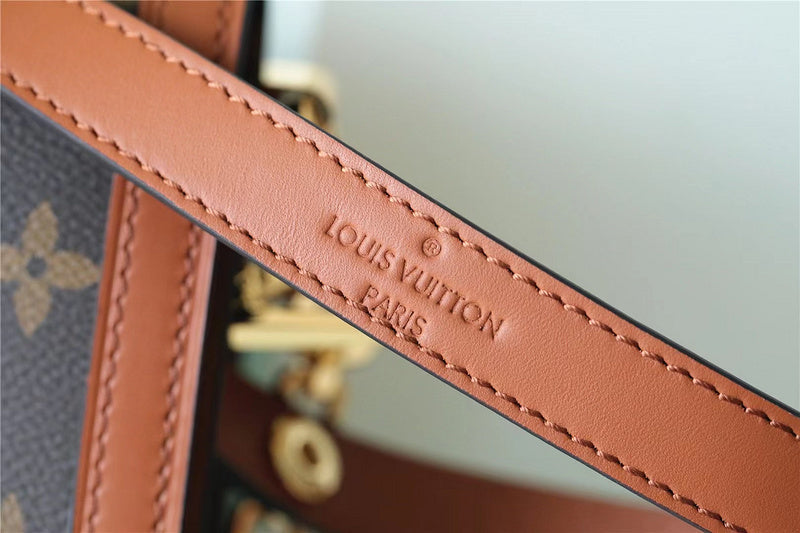 Fan Fashion Lu-Vi bags - 8138