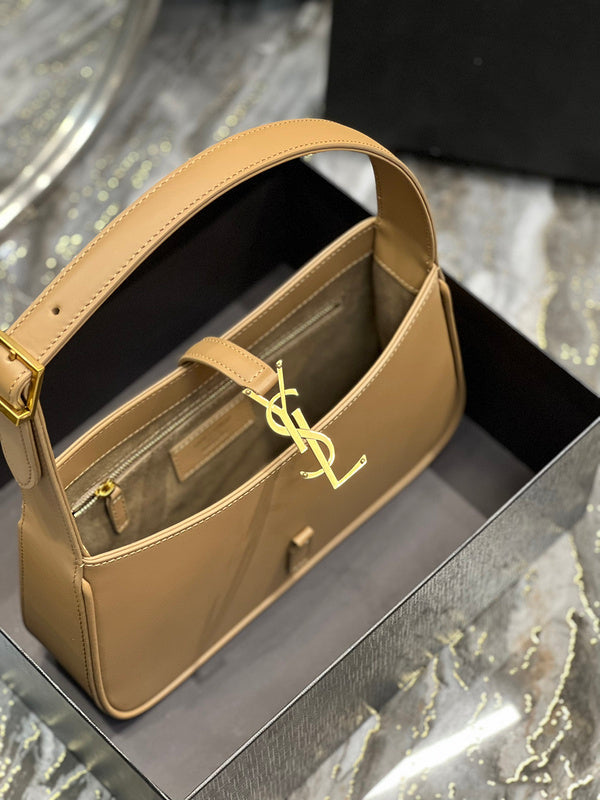 Amelia - YSL Bag - 2478