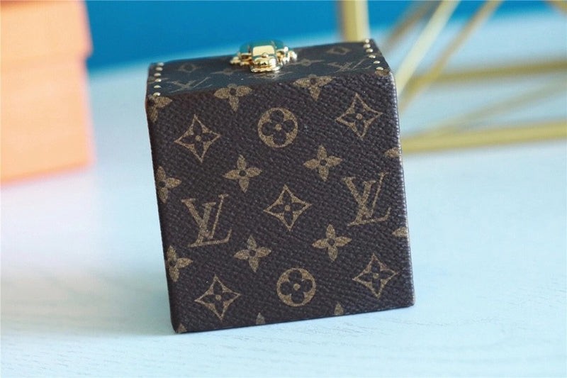 Fan Fashion Lu-Vi bags - 9526