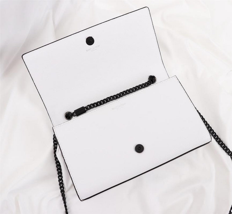 Amelia - YSL Bag - 2567