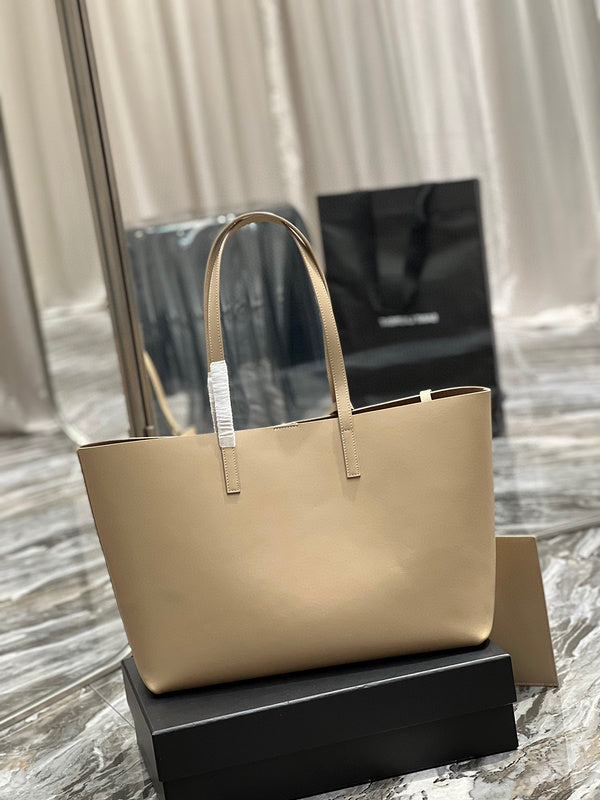 Amelia - YSL Bag - 3943