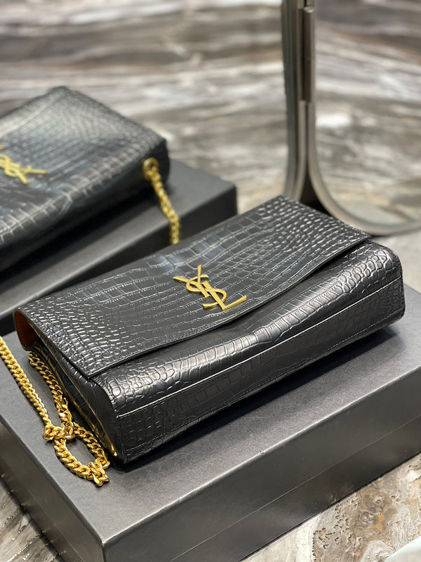 Amelia - YSL Bag - 4207