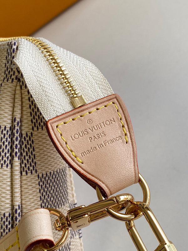 Fan Fashion Lu-Vi bags - 17061