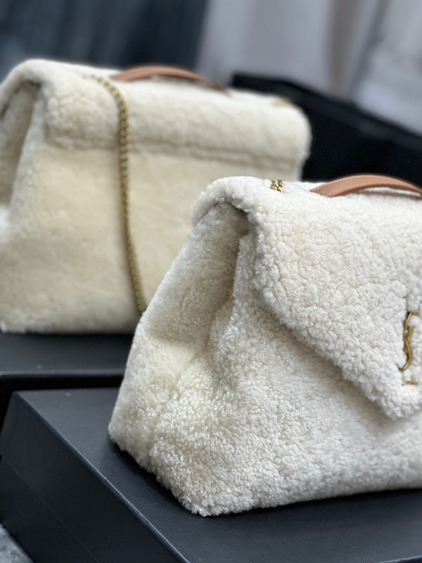Amelia - YSL Bag - 3921
