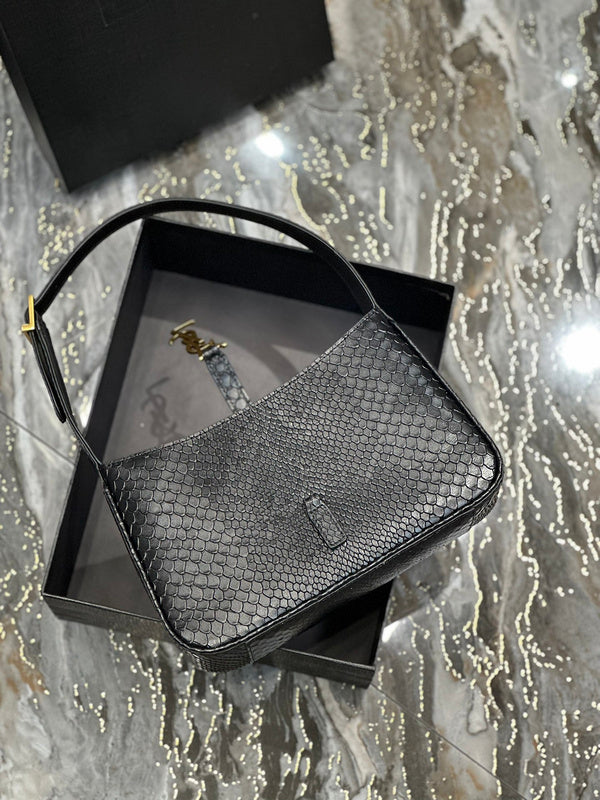 Amelia - YSL Bag - 2493