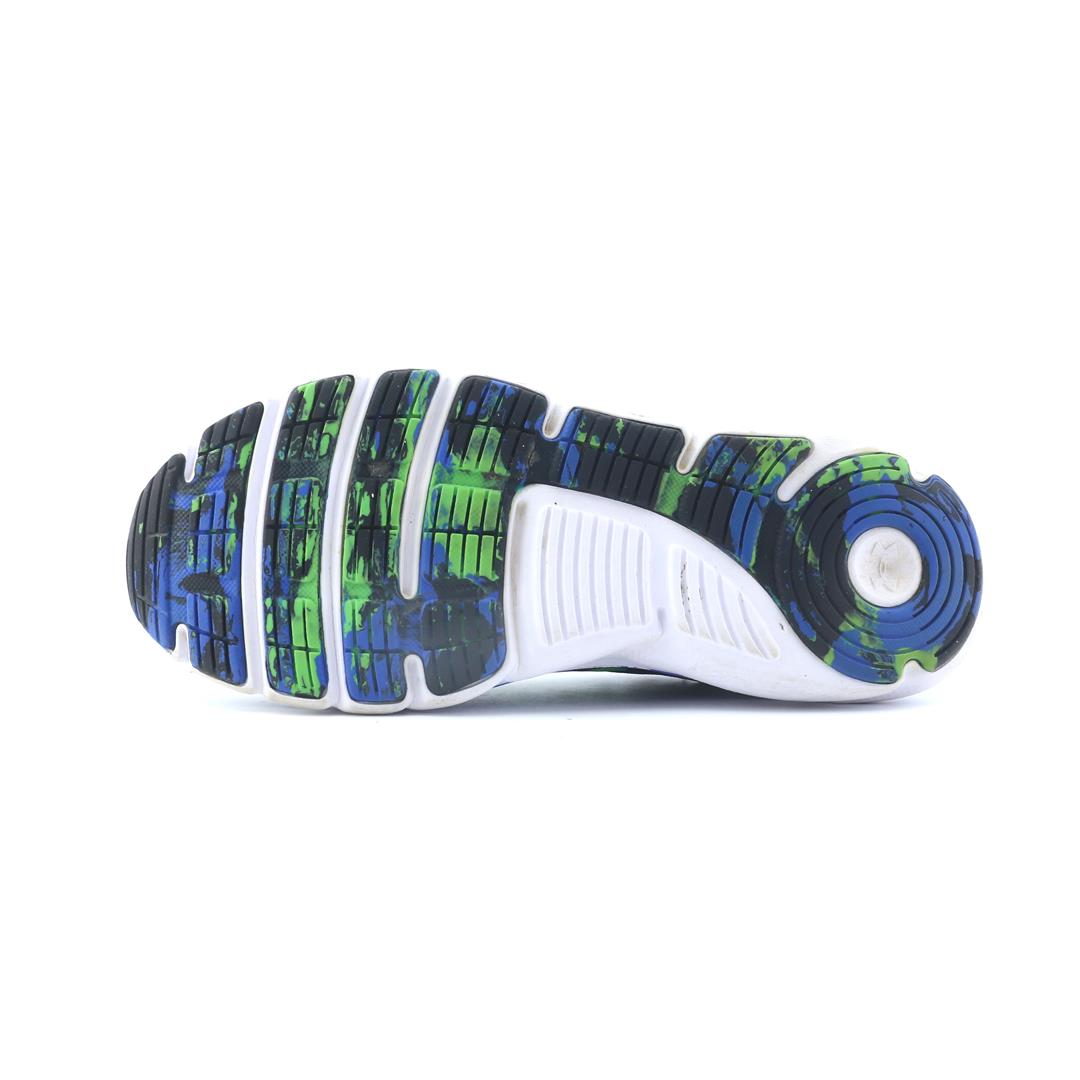 UNDER ARMOUR ASSERT 9